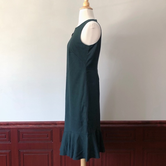 Banana Republic • Sleeveless Mermaid Dress - Picture 3 of 9